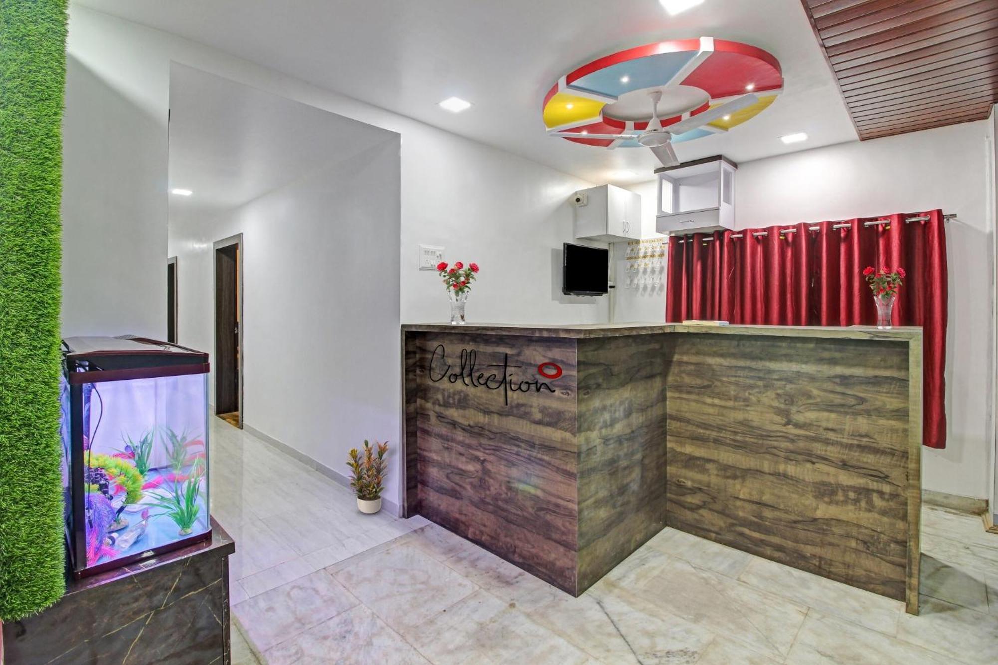 Hotel Collection O Sairaj Lodging & Boarding Shikrapur Exterior foto